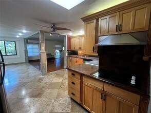 2651 NW 19th Ave in Oakland Park, FL - Building Photo - Building Photo