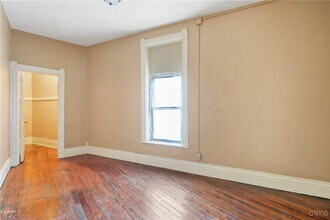 319 N Salina St in Syracuse, NY - Building Photo - Building Photo