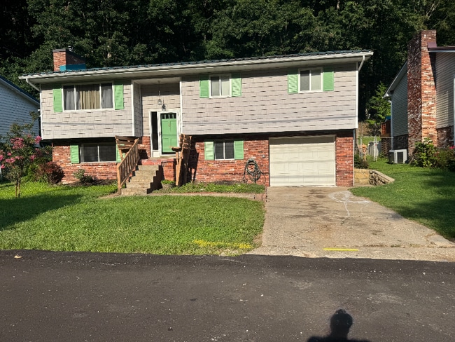 property at 1230 Paula Rd