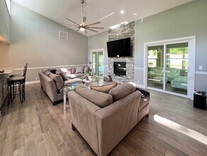 1726 SW 77 Terrace in Gainesville, FL - Building Photo - Building Photo