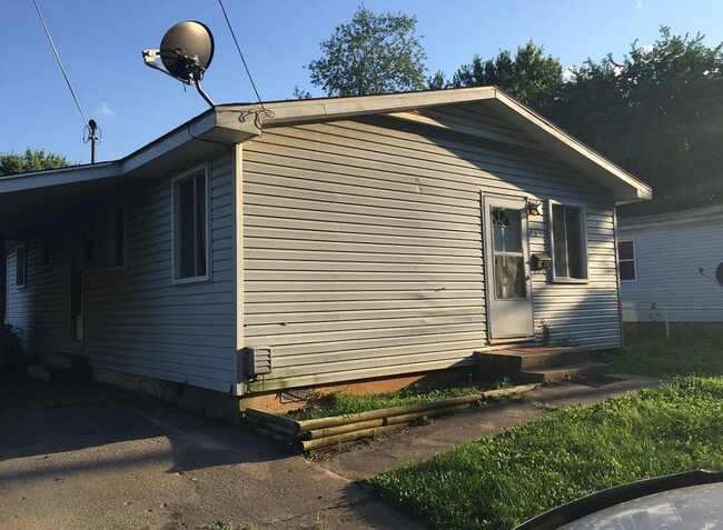 property at 2650 E Elm St