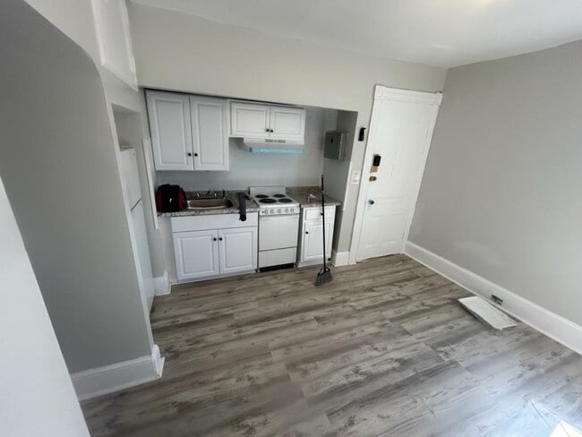 property at 1244 Perkiomen Ave