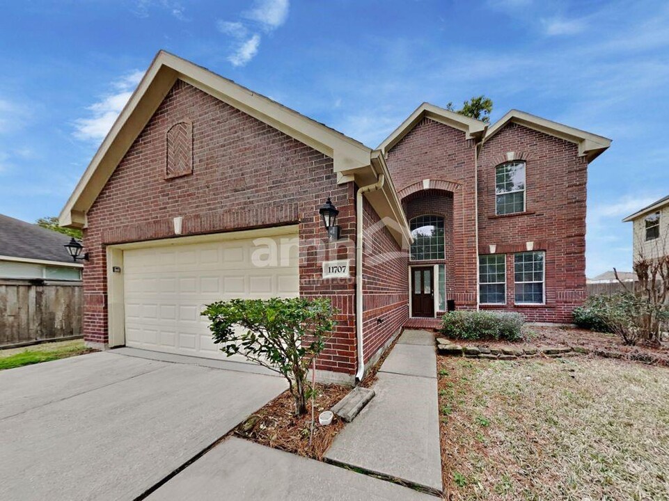 11707 Rainbow Bridge Ln in Humble, TX - Foto de edificio