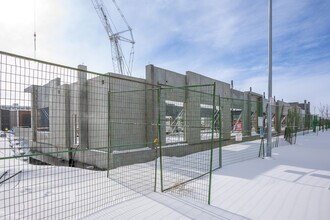 Building B in Calgary, AB - Building Photo - Building Photo