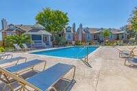 Emory on Grand photo'