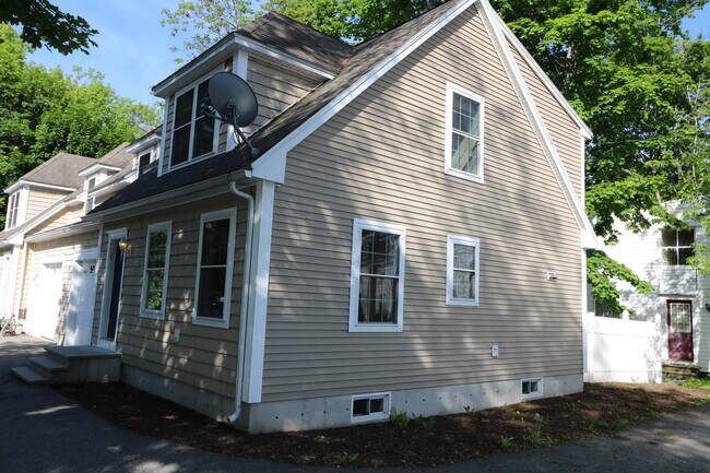 38 Storer St in Saco, ME - Building Photo - Building Photo