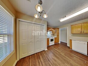 125 Sanders Walk in Mcdonough, GA - Building Photo - Building Photo