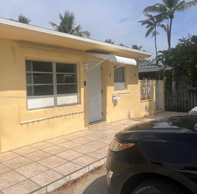 1625 Rodman St in Hollywood, FL - Foto de edificio - Building Photo