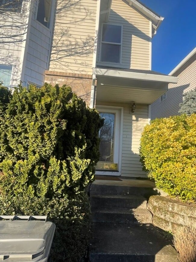 13649 SE Steele St in Portland, OR - Building Photo - Building Photo