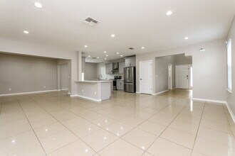 4911 Windbourne Way in St. Cloud, FL - Building Photo - Building Photo