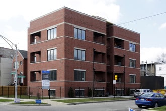 2505 W Potomac Ave in Chicago, IL - Foto de edificio - Building Photo