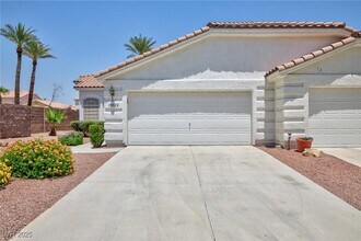 10022 Catalina Canyon Ave in Las Vegas, NV - Building Photo - Building Photo
