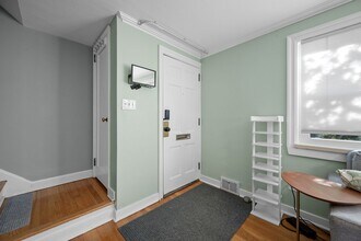 1051 Maple Heights Rd in Pittsburgh, PA - Building Photo - Building Photo