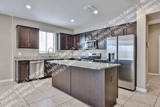 30041 W Earll Dr in Buckeye, AZ - Building Photo - Building Photo