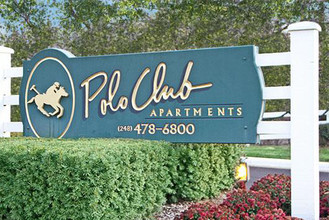 POLO CLUB APARTMENTS in Farmington Hills, MI - Foto de edificio - Building Photo