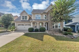 88 Camden Village Dr in Newnan, GA - Building Photo