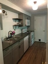 32 Sequoia Ct, Unit 32 in Marlton, NJ - Foto de edificio - Building Photo