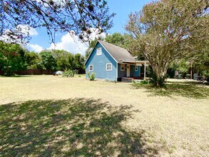 406 S Main St in Kyle, TX - Building Photo - Building Photo