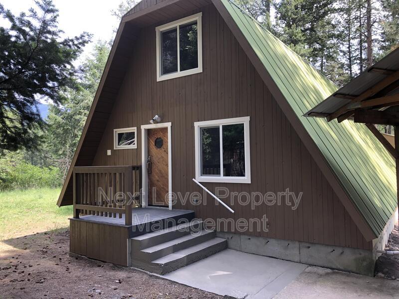 216 Lake Blaine Dr in Kalispell, MT - Building Photo