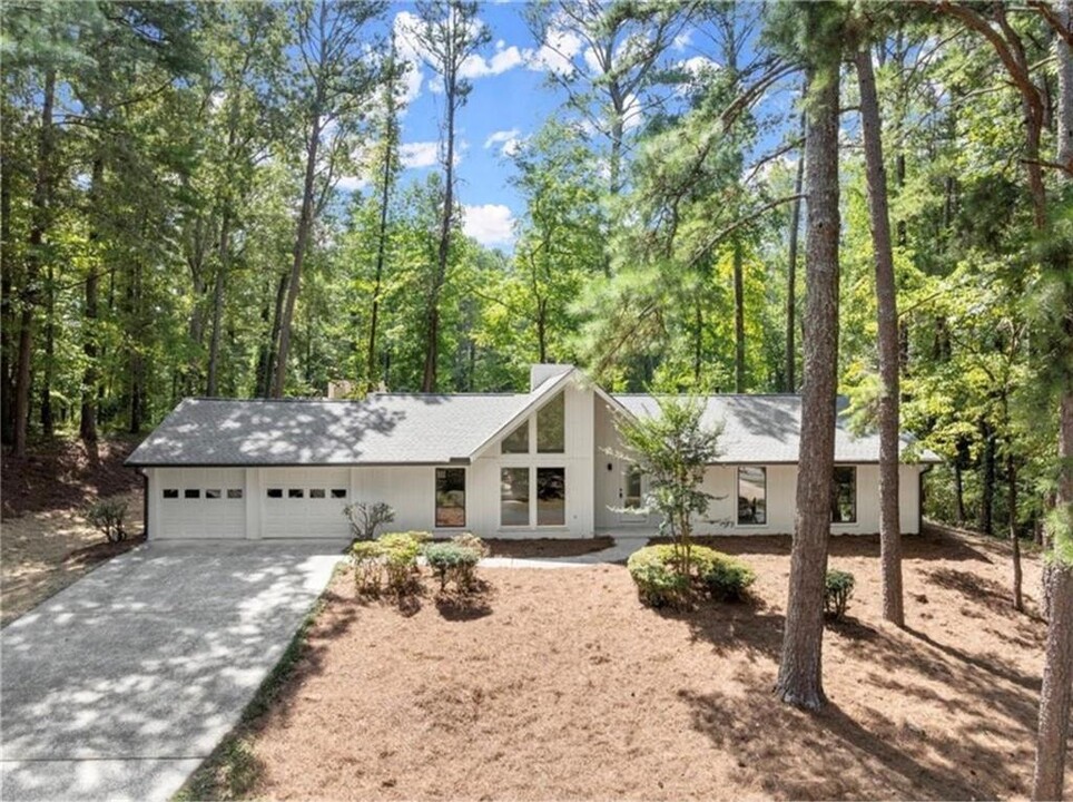 2116 N Sound Trail in Marietta, GA - Building Photo