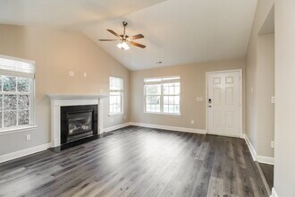 4908 Elizabeth Rd in Charlotte, NC - Building Photo - Building Photo