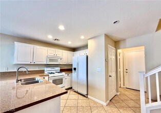 10256 Missouri Meadows St in Las Vegas, NV - Building Photo - Building Photo