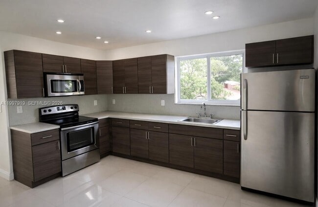 property at 552 NE 61st St