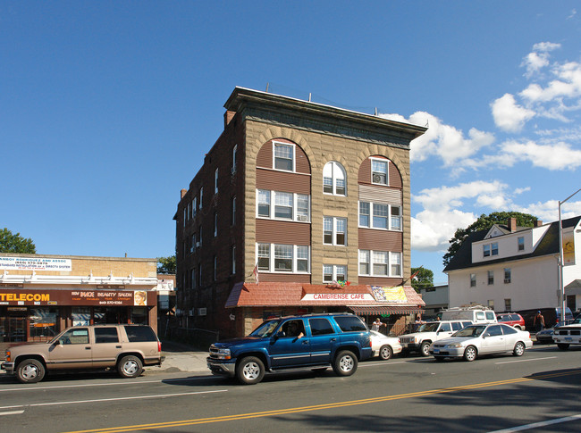 4-8 New Park Ave in Hartford, CT - Foto de edificio - Building Photo