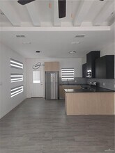 9 N 39th St in Edinburg, TX - Building Photo - Building Photo