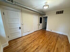 1527 W Haddon Ave in Chicago, IL - Building Photo - Building Photo