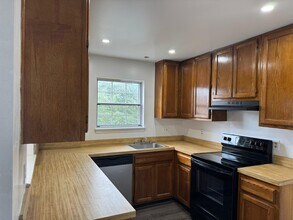 10734 Castleton Way in Upper Marlboro, MD - Building Photo - Building Photo