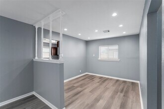 5703 Minden St in Houston, TX - Building Photo - Building Photo