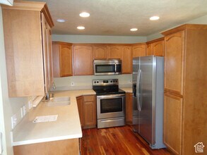 3813 Sage Vista Ln in Cedar Hills, UT - Building Photo - Building Photo