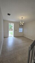 10320 NW 70th Terrace in Doral, FL - Building Photo - Building Photo