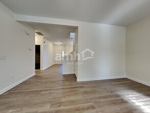 6240 Red Clover Ln in Charlotte, NC - Building Photo - Building Photo