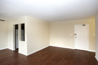 Sligo House Apartments in Silver Spring, MD - Foto de edificio - Interior Photo