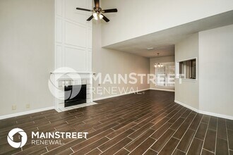 8643 Silent Oaks in San Antonio, TX - Foto de edificio - Building Photo