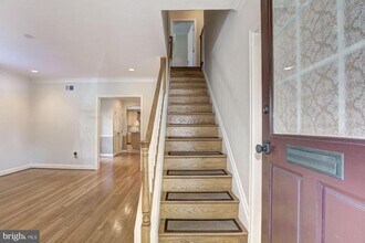 5119 Manning Dr in Bethesda, MD - Building Photo - Building Photo