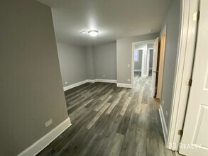 950 Pleasant St-Unit -G in Oak Park, IL - Building Photo - Building Photo