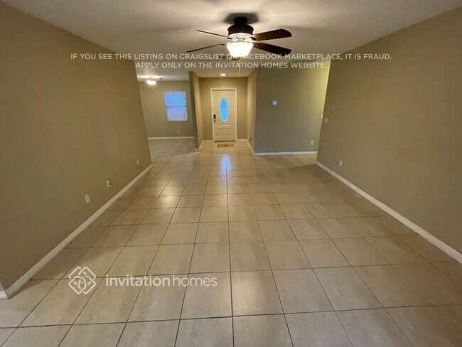 3173 Pellam Blvd in Port Charlotte, FL - Building Photo - Building Photo