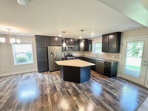 19488 Tamarack Pt in Maple Grove, MN - Foto de edificio - Building Photo