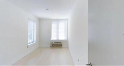 28-18 Astoria Blvd-Unit -304 in Queens, NY - Building Photo - Building Photo