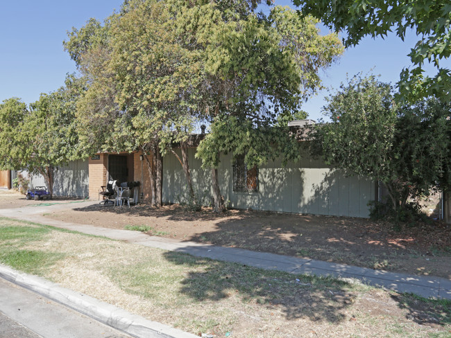 3391 E Fairmont Ave in Fresno, CA - Building Photo - Building Photo