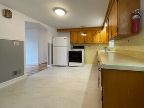 17 Suffolk Rd in Sharon, MA - Building Photo - Building Photo