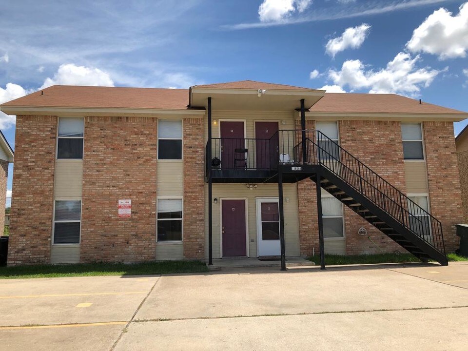 1808 Windward Dr in Killeen, TX - Foto de edificio