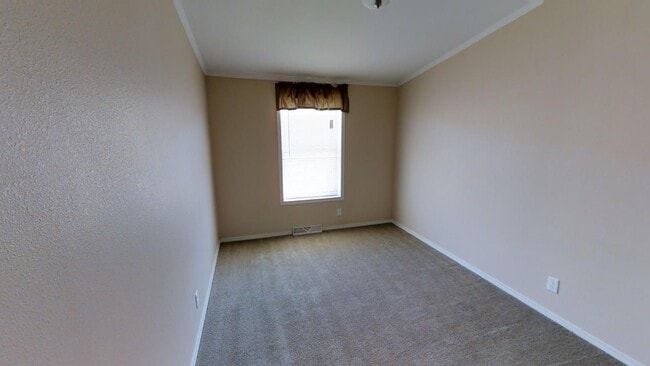 333 E Lime St in Portales, NM - Building Photo - Building Photo