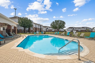 Shadow Ridge Apartments in Houston, TX - Foto de edificio - Building Photo