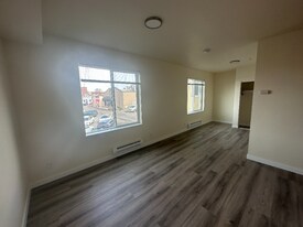 334 Wells Ave S in Renton, WA - Building Photo