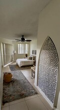 2049 SE 26th Ln in Homestead, FL - Foto de edificio - Building Photo