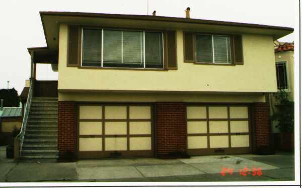 811 Easton Ave in San Bruno, CA - Building Photo